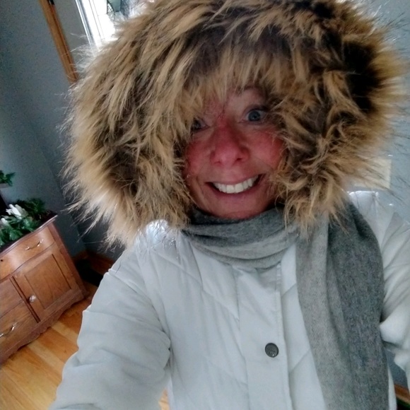 Meet your Posher, Joan - Picture 1 of 1